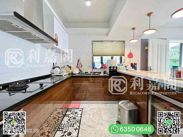 Clear Water Bay - Tai Hang Hau 16