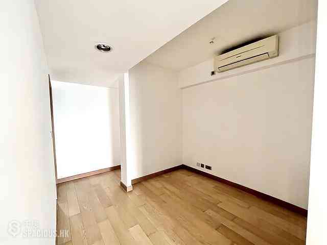 Wong Chuk Hang - Marinella Block 1 05