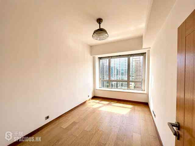 Wong Chuk Hang - Marinella Block 1 08
