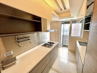 Wong Chuk Hang - Marinella Block 1 10