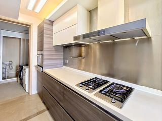 Wong Chuk Hang - Marinella Block 1 12