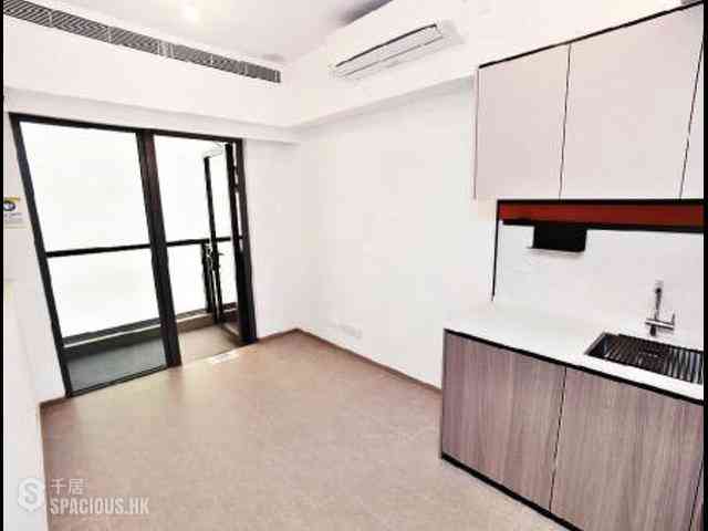 Tsuen Wan - Lime Spark 01