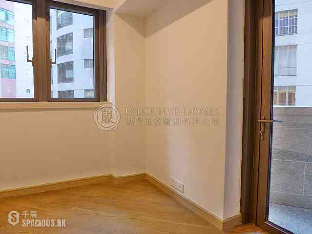 Mid Levels Central - 3, MacDonnell Road 07