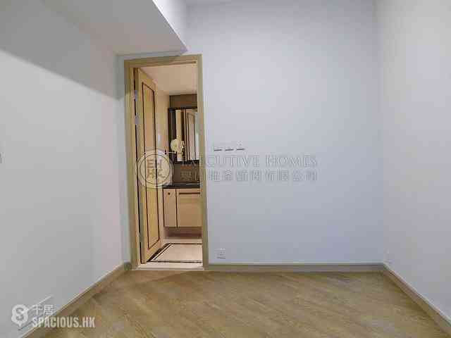 Mid Levels Central - 3, MacDonnell Road 05