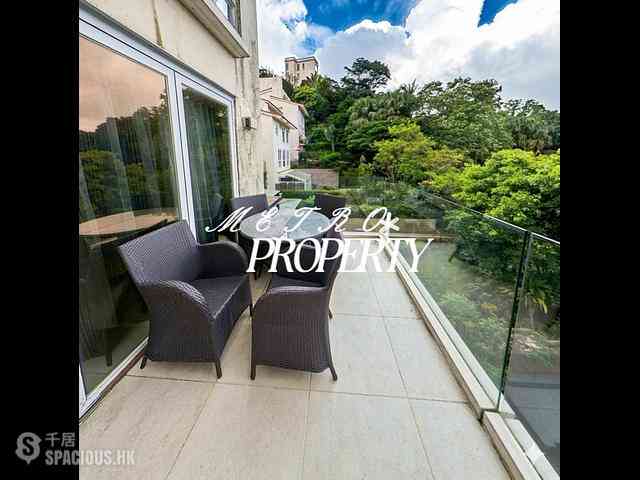 The Peak - Strawberry Hill 03