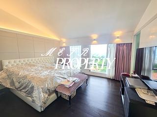 The Peak - Strawberry Hill 08