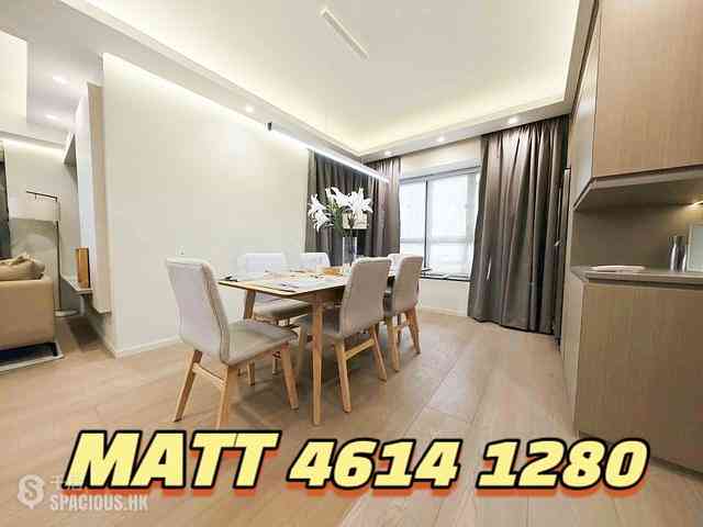 Mid Levels Central - Elegant Terrace 02