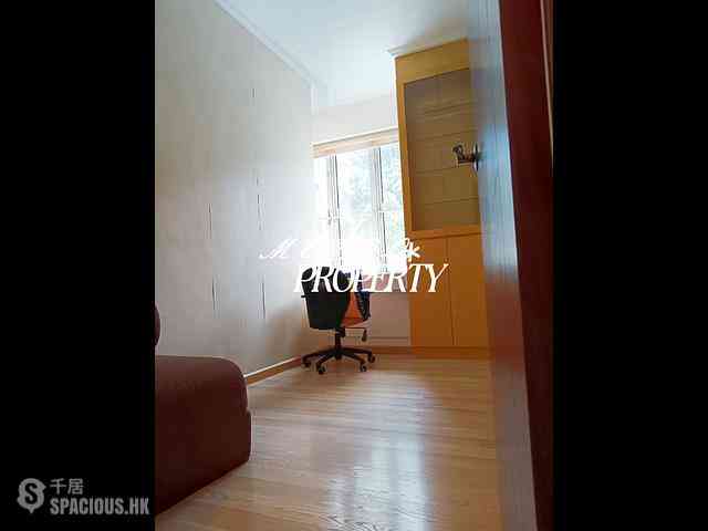 Mid Levels Central - Tregunter Tower 3 06