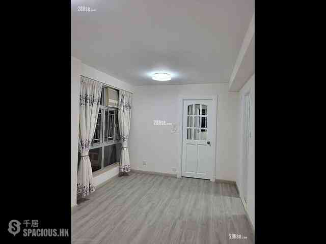Quarry Bay - Nan Fung Sun Chuen Block 7 05
