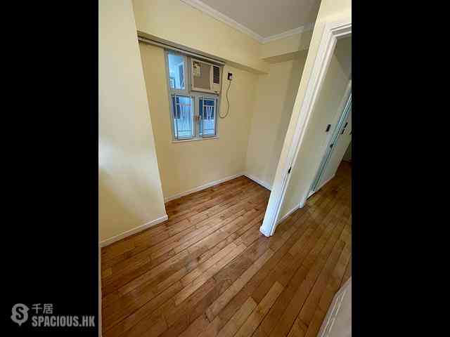 North Point - Chaton House 03