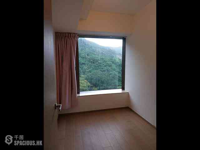 Shau Kei Wan - Island Garden 01