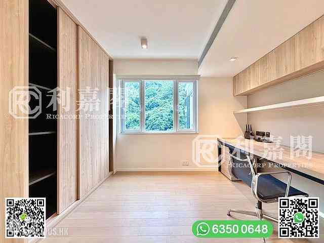 Clear Water Bay - Tai Hang Hau 22