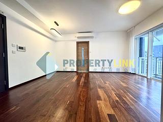 Soho - Centrestage Block 2 02