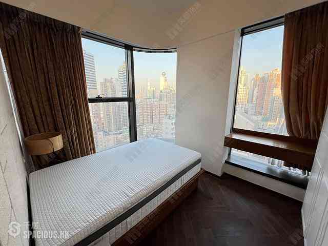 Shek Tong Tsui - One South Lane 03