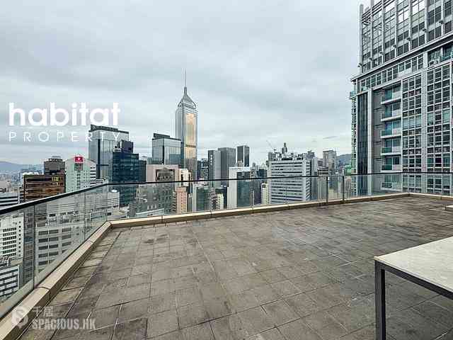 Wan Chai - The Luna 02