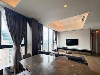 Wan Chai - The Luna 04