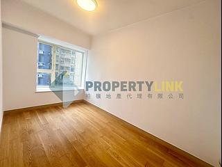 Soho - Centrestage Block 2 04