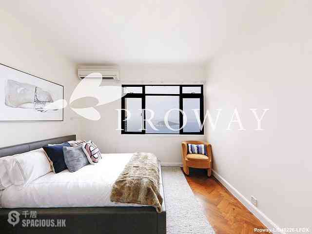 Chung Hom Kok - Coral Villas 07