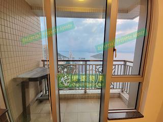 Kennedy Town - The Merton Tower 3 06