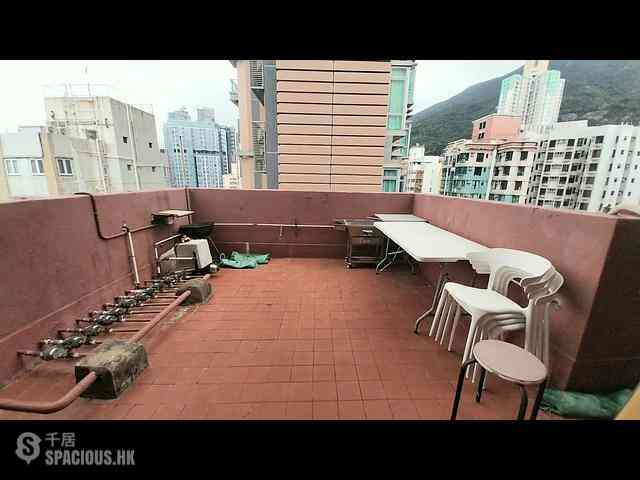 Shau Kei Wan - Ka Fook Building 01