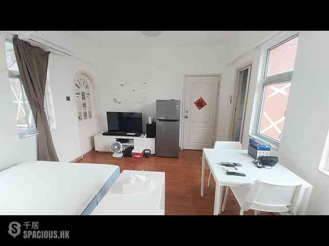 Shau Kei Wan - Ka Fook Building 04