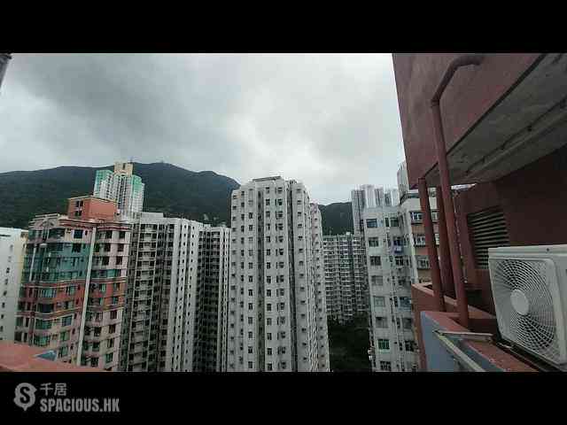 Shau Kei Wan - Ka Fook Building 02