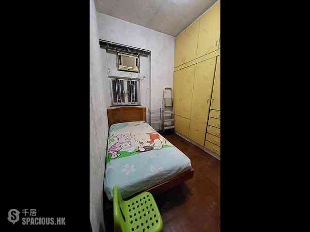 Shau Kei Wan - King Fai Building 02