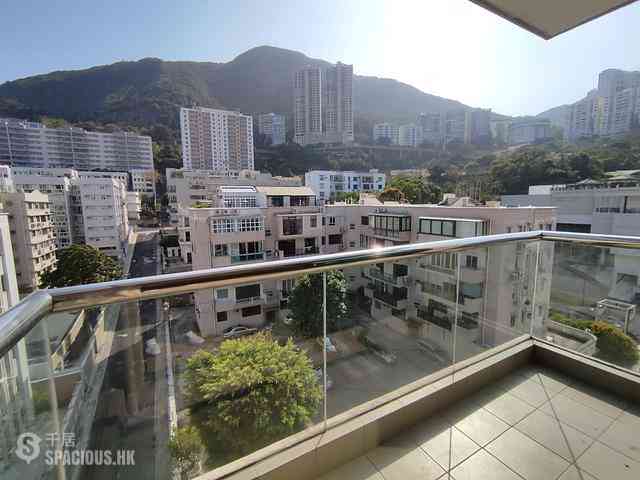 Happy Valley - Holly Court 02