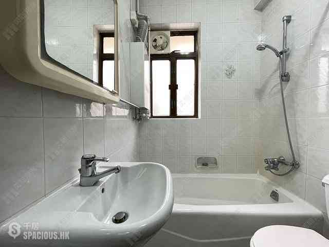 Happy Valley - Antonia House 11