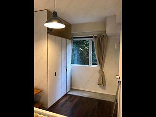 Mid Levels Central - Windsor Court 03
