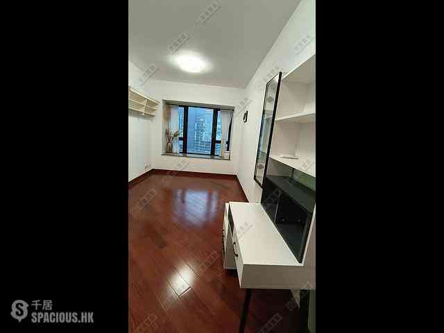West Kowloon - The Arch 01