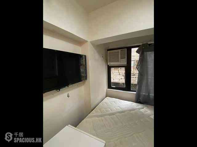Sheung Wan - Pong Fai Building 03