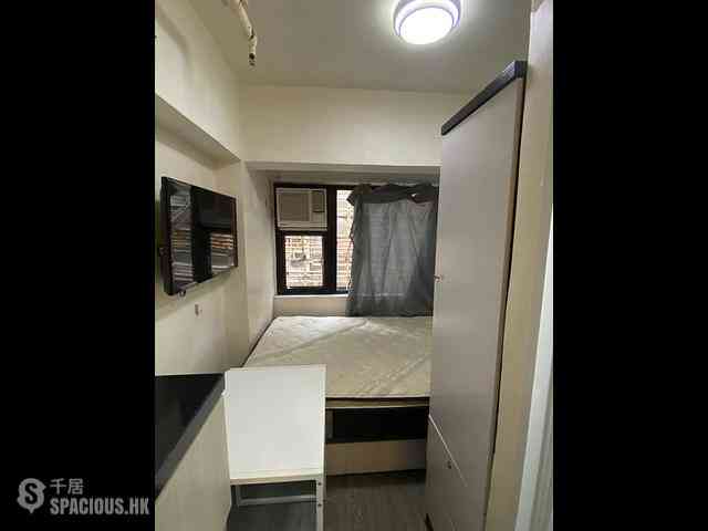 Sheung Wan - Pong Fai Building 01
