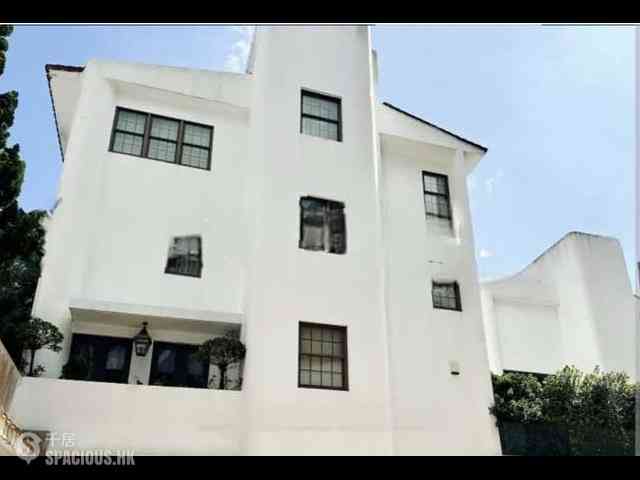 Stubbs Road - Black's Link Villa 02