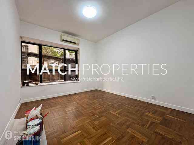 Mid Levels Central - Elegant Terrace 04