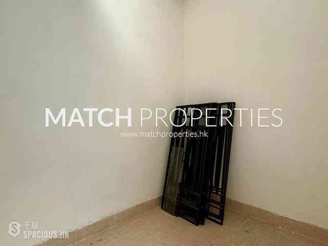 Mid Levels Central - Elegant Terrace 05