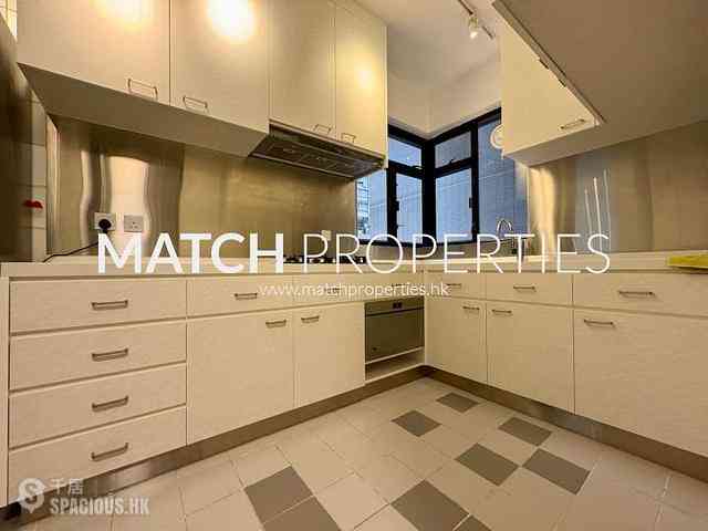 Mid Levels Central - Elegant Terrace 09