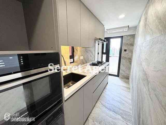 Soho - Albron Court 02