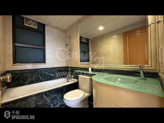 Mid Levels Central - Fairlane Tower 09