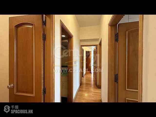 Mid Levels Central - Fairlane Tower 10