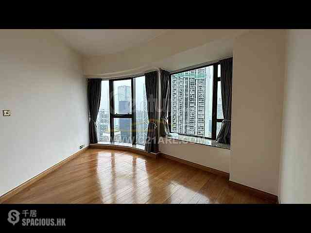 Mid Levels Central - Fairlane Tower 13