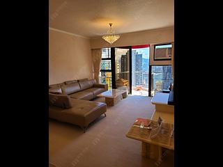 Mid Levels Central - Elegant Terrace Block 2 02