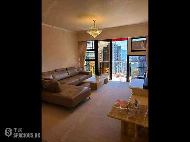 Mid Levels Central - Elegant Terrace Block 2 02