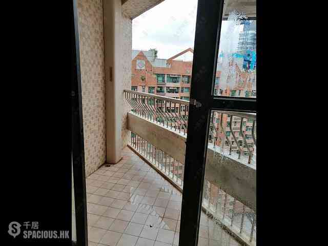 Siu Sai Wan - Fullview Garden Block 1 04