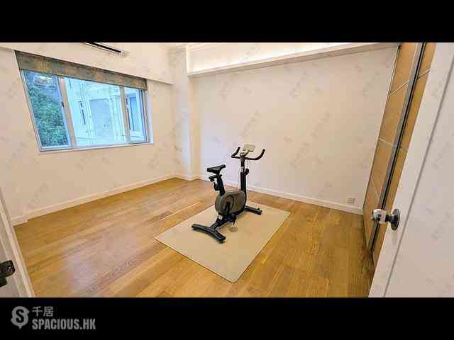 Mid Levels Central - Pearl Gardens Block EF 10