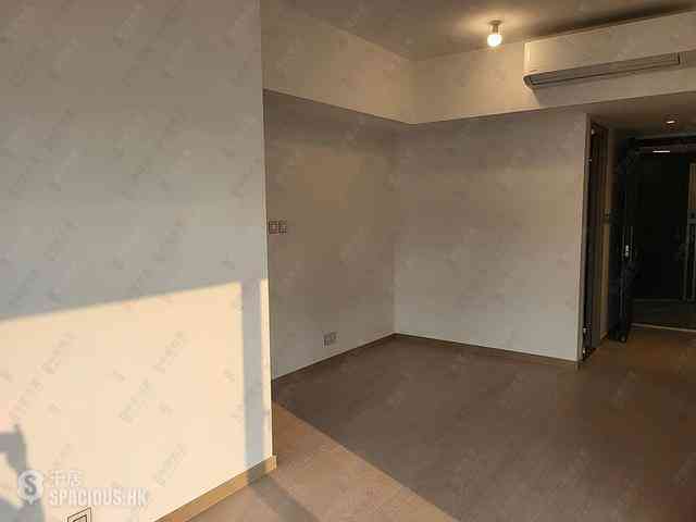 Wong Chuk Hang - The Southside Phase 3B Blue Coast Tower 2A 01