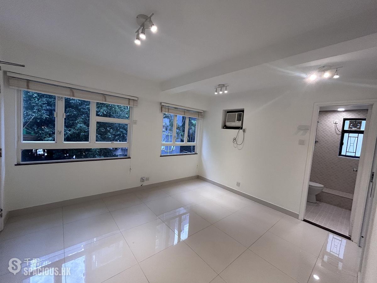 Wan Chai - Greenland House 01