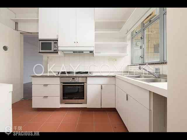 Repulse Bay - The Rozlyn 18