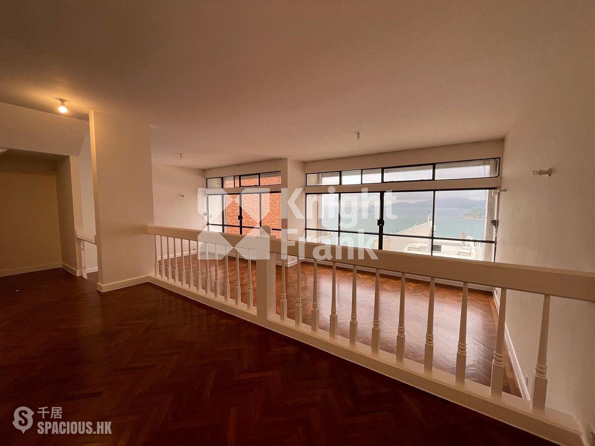 Chung Hom Kok - Coral Villas 01