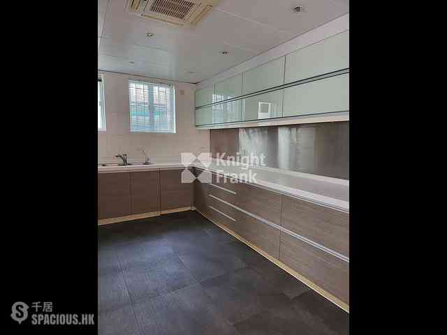 Chung Hom Kok - Coral Villas 03
